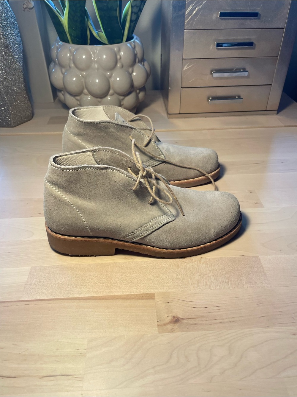 Roots Women's Suede Desert Chukka Boots - Picture 3 of 9